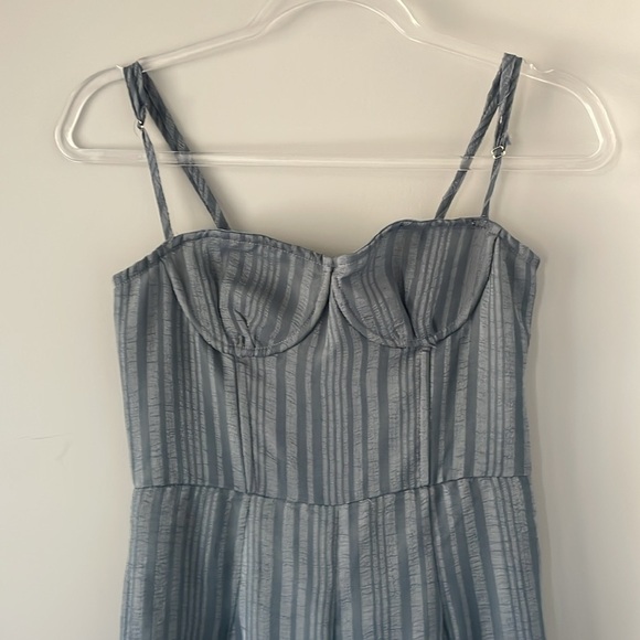 PrettyLittleThing Blue Jumpsuit - Picture 3 of 5